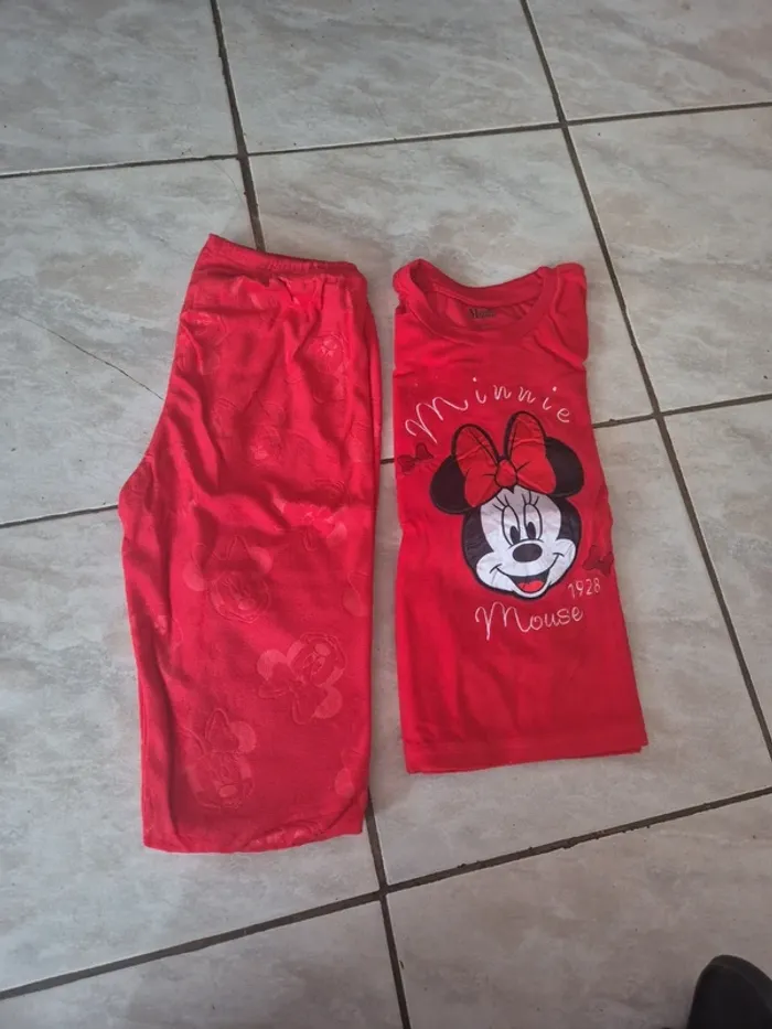 Pyjamas deux pièces minnie 6/8 ans - photo numéro 3