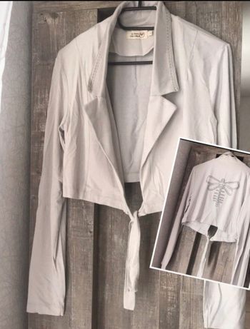 Veste boléro gris clair papillon clouté La mode est à vous taille 3