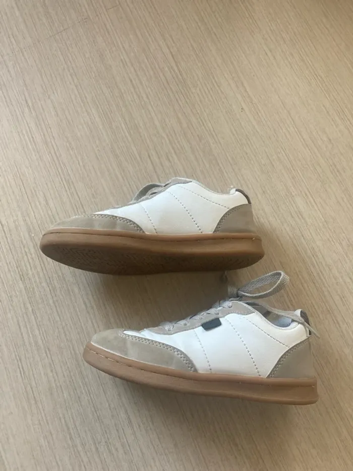 Baskets blanches et beiges T29 - photo numéro 2