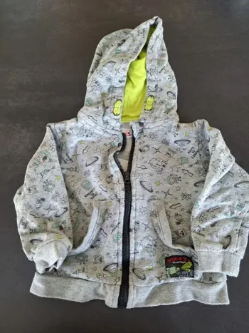 gilet gris capuche 24 mois fusée