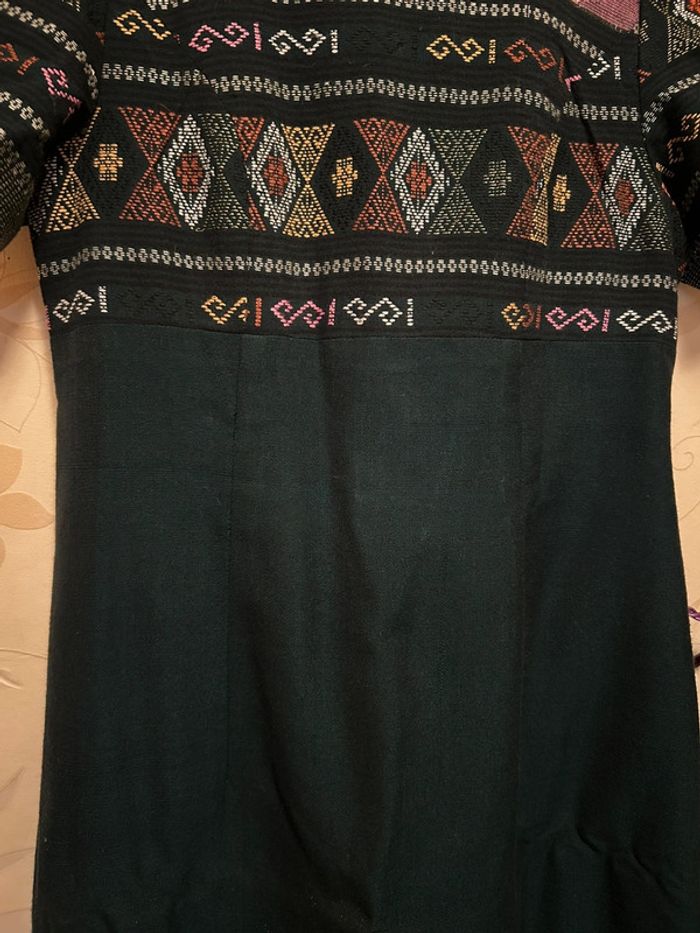 Longue robe traditionnelle thaïlandaise - photo numéro 4