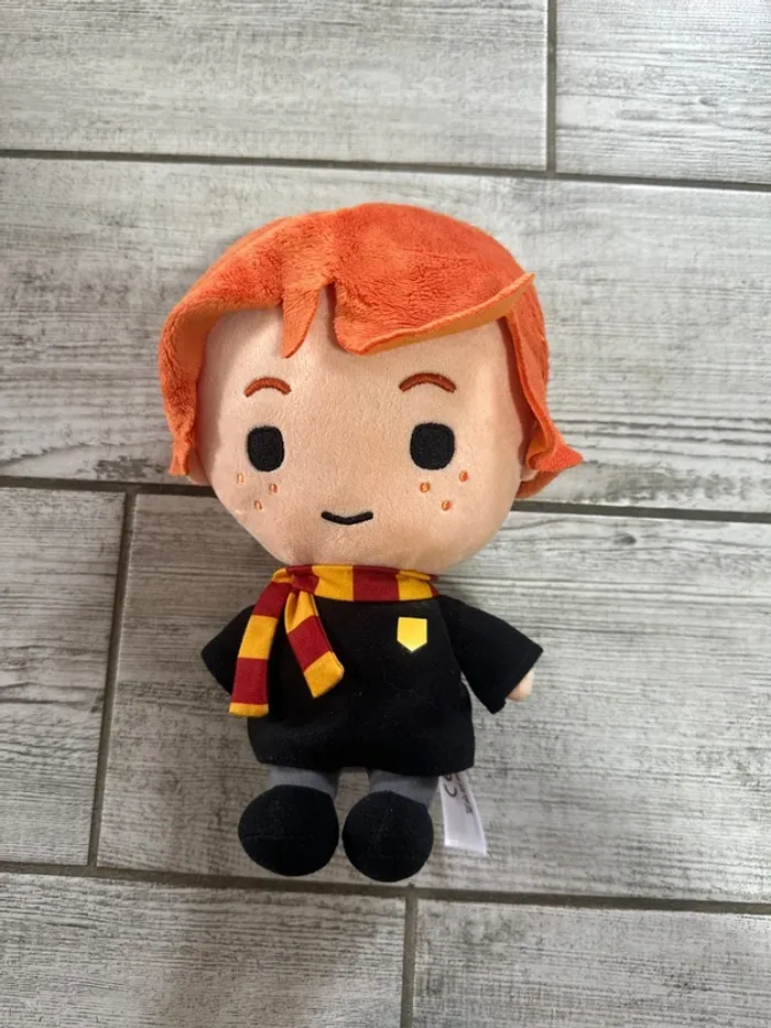 Peluche Harry Potter Ron Weasley officielle