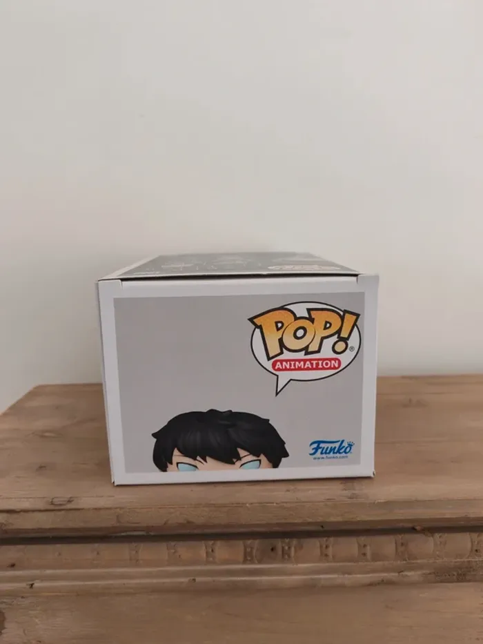 Figurine funko pop Sung Jinwoo 1982 glow chase - photo numéro 5