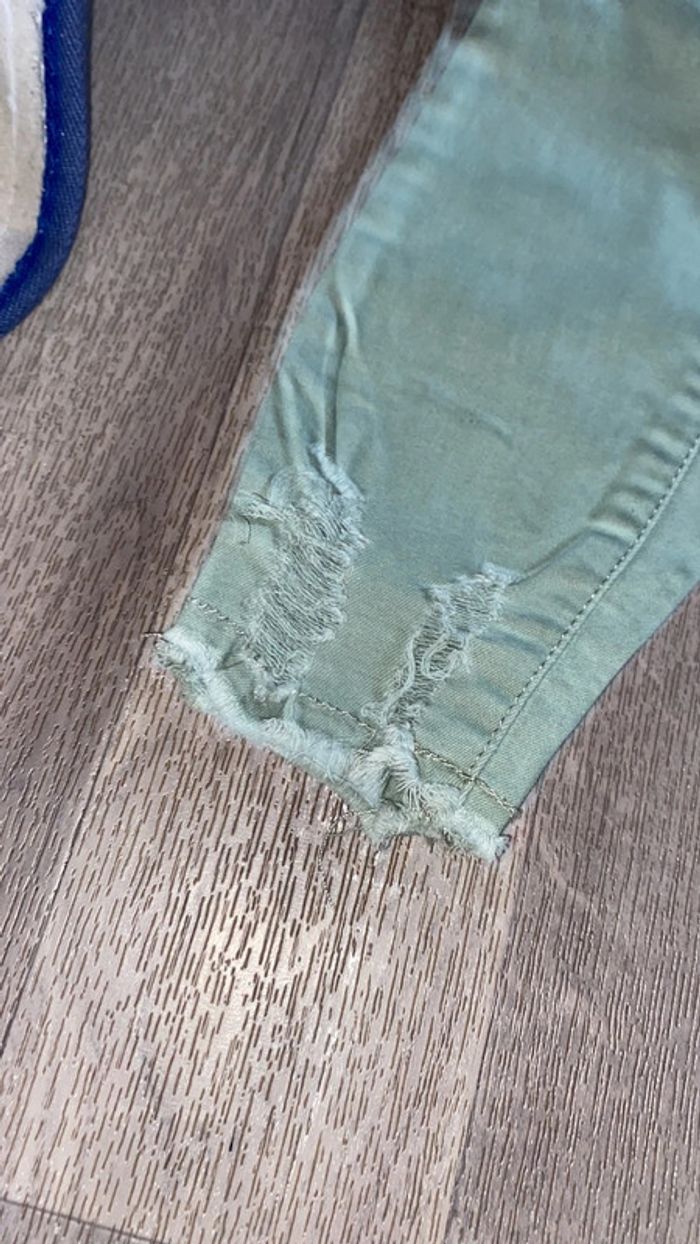 Jeans avec trous - photo numéro 2