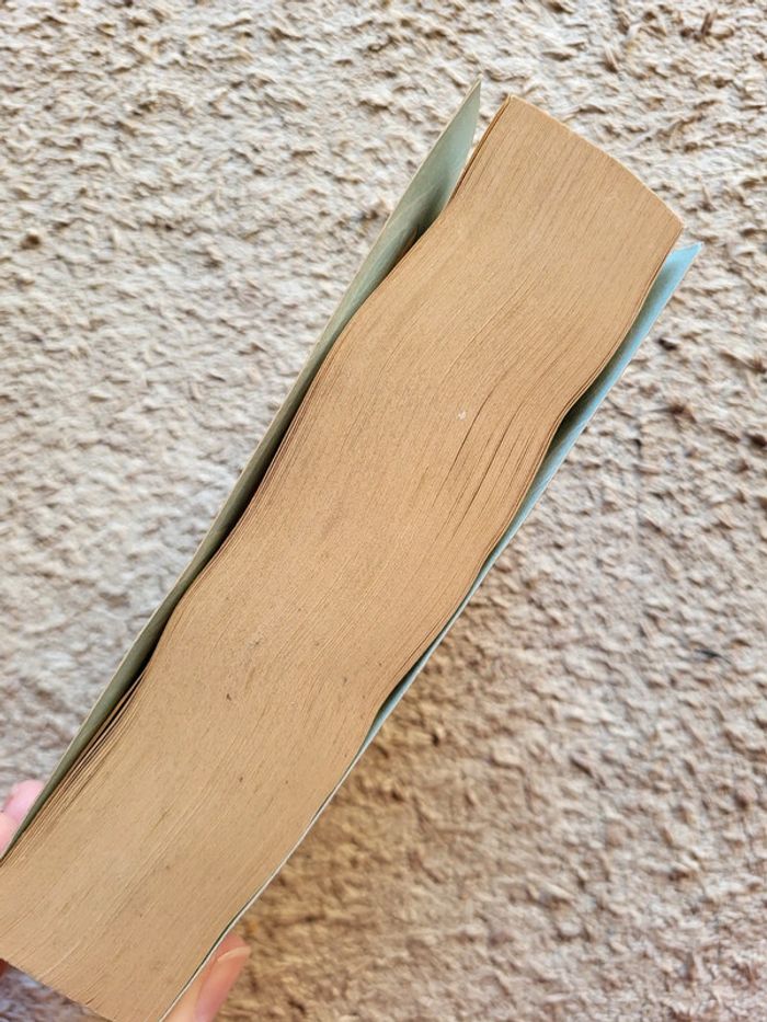 Livre en anglais Angels and demons de Dan Brown - photo numéro 3