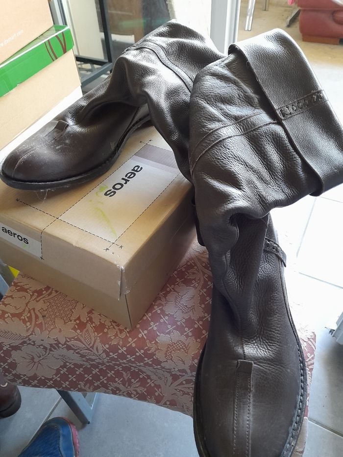 BOTTES CUIR " BEE FLY"  TAILLE 39 - photo numéro 2