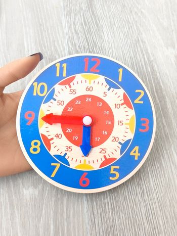 Horloge en bois, bleu