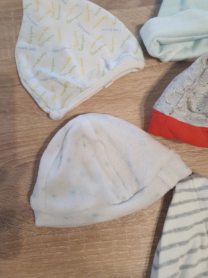 5 bonnets bébé 3/6 mois - photo numéro 3