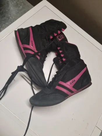 Basket gola vintage  montante noir et rose taille 39