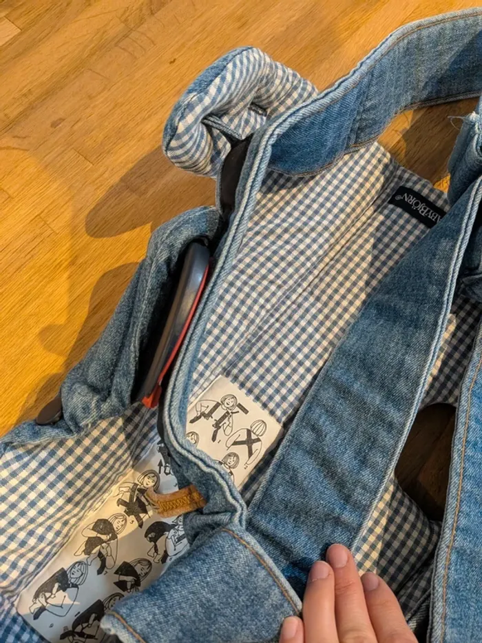 Porte bébé babybjorn en jean - photo numéro 3