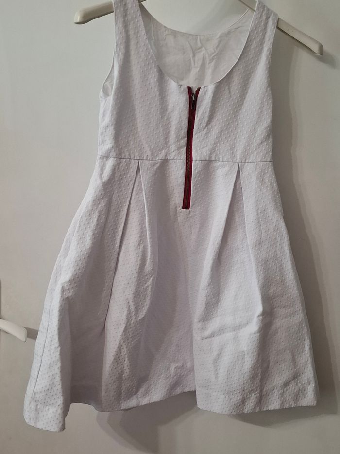 Robe fille taille 8/9 ans en tres bon état - photo numéro 2