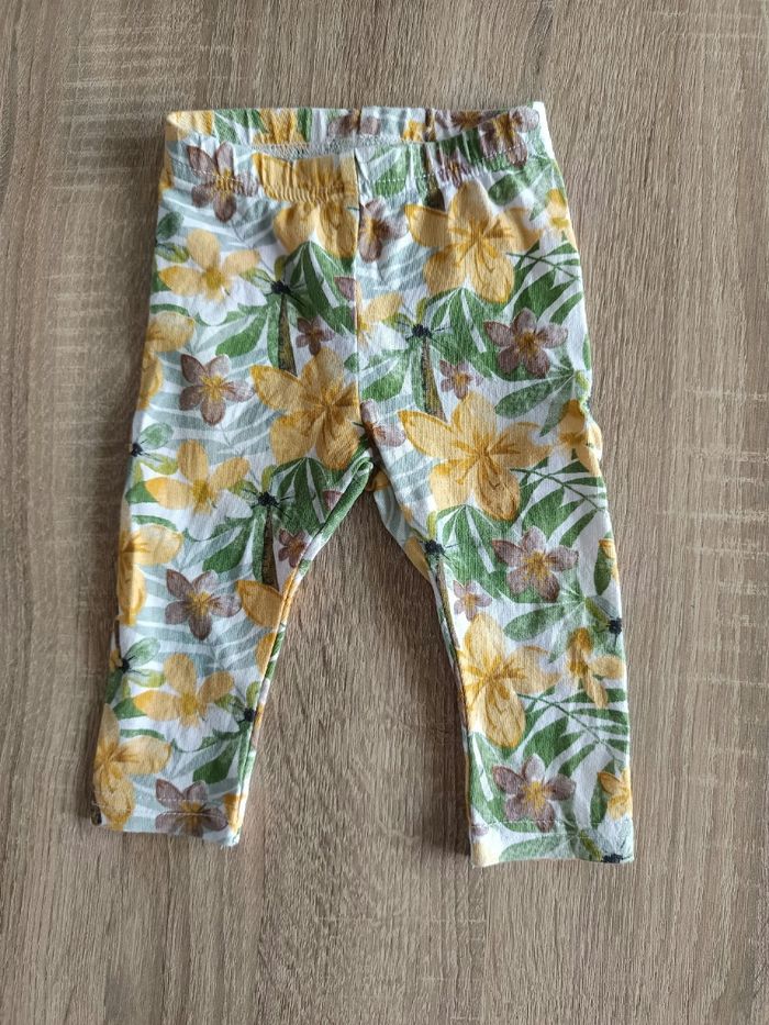 Ensemble haut t-shirt manches courtes et pantalon legging blanc et jaune girafes mom dad and me bébé fille 6 mois - photo numéro 6