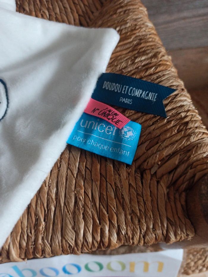 Doudou lapin doudou et Compagnie UNICEF tbe - photo numéro 3