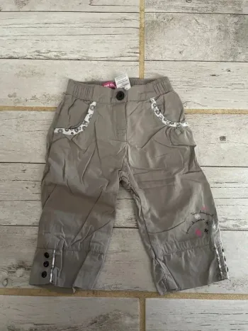 Très joli pantalon hiver fille 9 mois