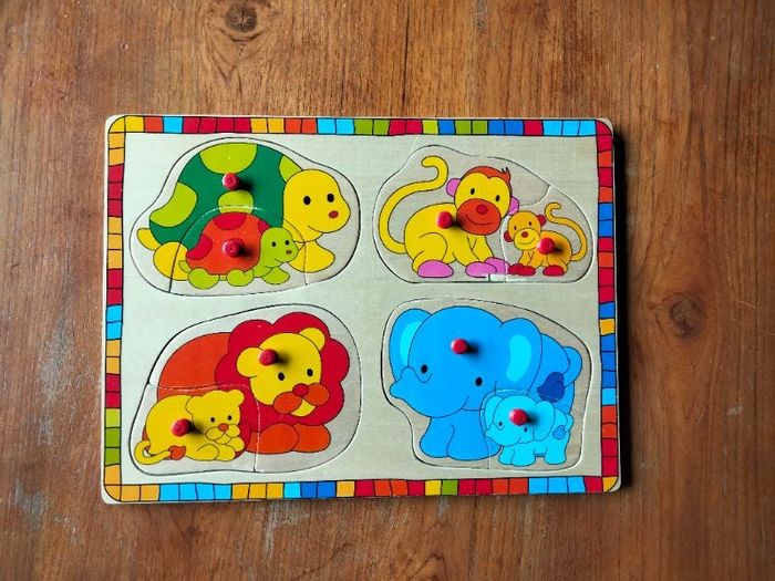 Jeu puzzle à encastrer