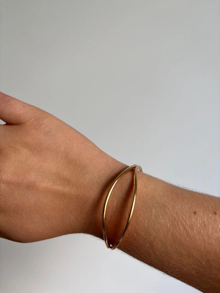 Bracelet doré en jonc - photo numéro 2