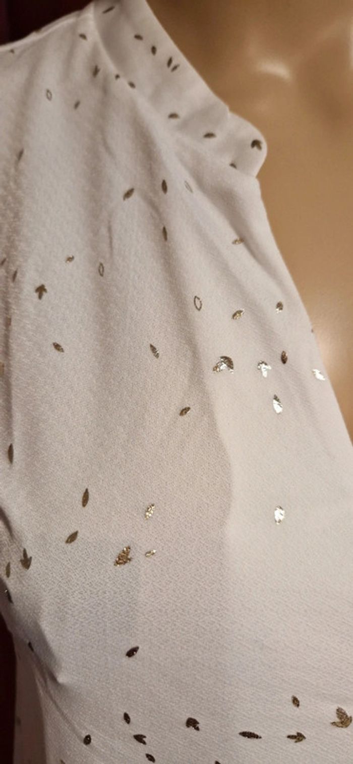 Joli blouse blanche cache cache taille M "feuilles d'or" - photo numéro 3
