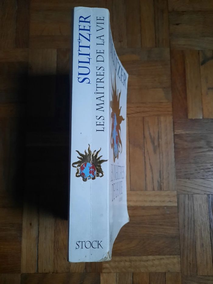 Livre: Les maîtres de la vie de Sulitzer. - photo numéro 3
