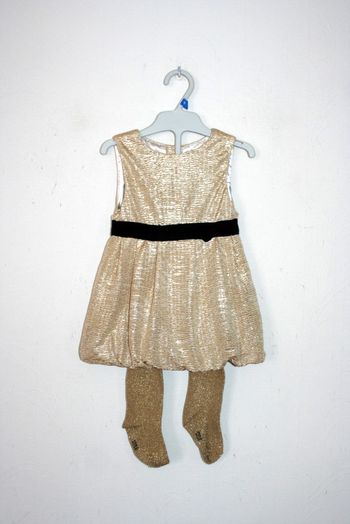 Robe de fête dorée Kitchoun 6 mois + collants pailletés 17/18