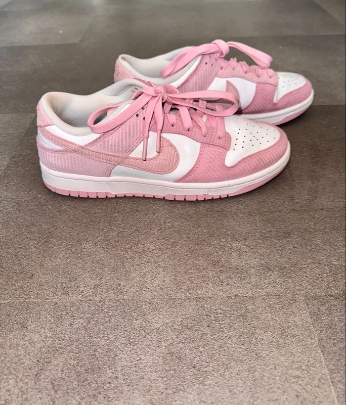 Nike rose - photo numéro 2