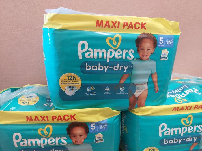 5 maxi pack de 90 couches pampers baby dry taille 5. - photo numéro 2