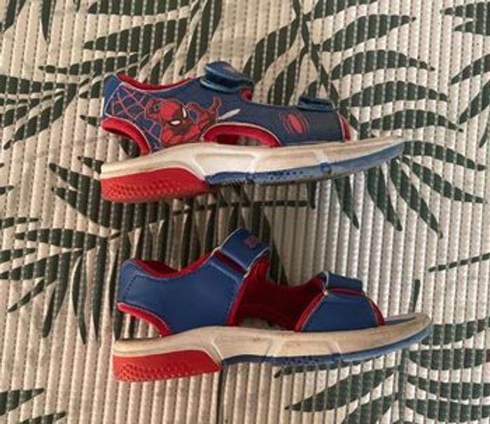 Nu-pieds Spiderman - photo numéro 3