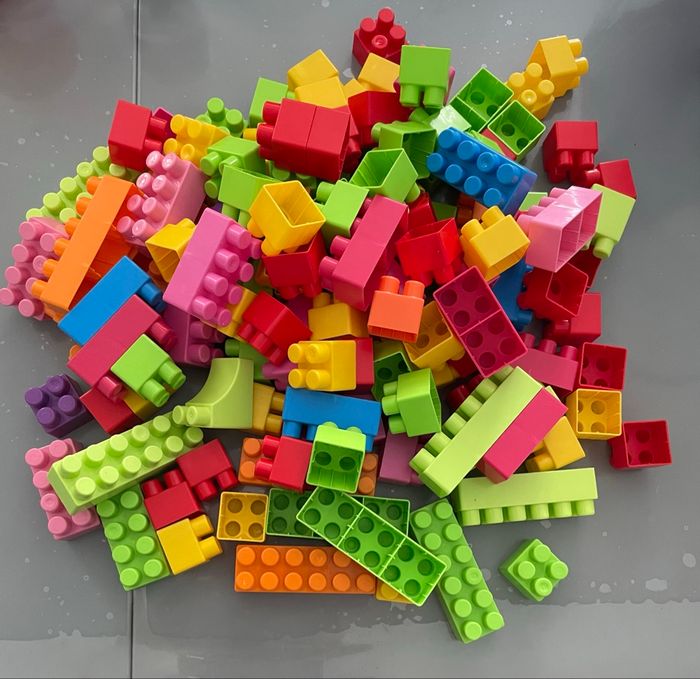 Grand Sac de Blocs de Mega Bloks colorés - photo numéro 2