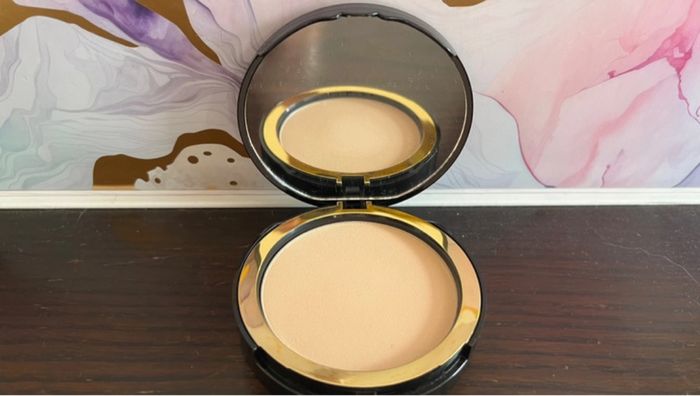 Fond de teint poudre Cocoa Powder Too Faced neuf - photo numéro 2