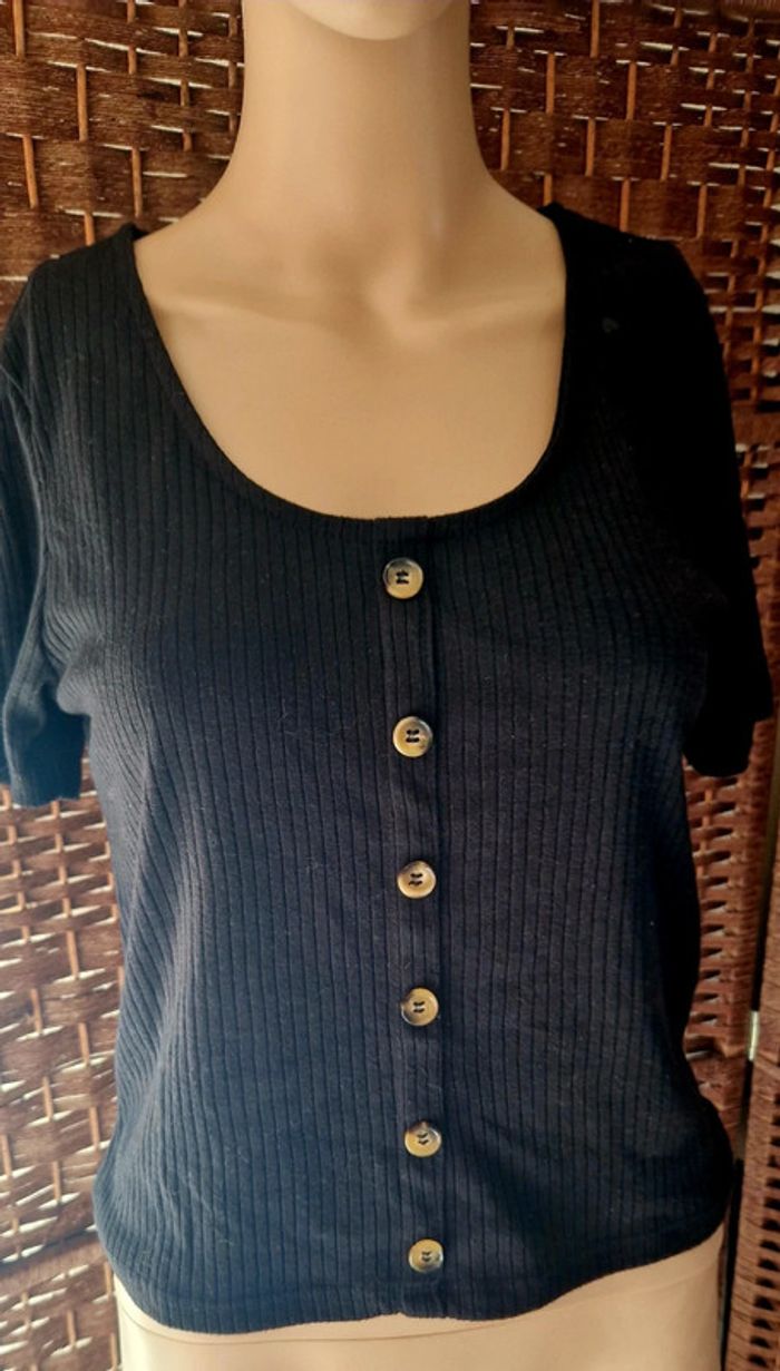 Top à boutons devant manches courtes taille L