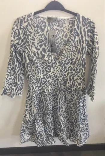 Robe léopard grise argentée sexy
