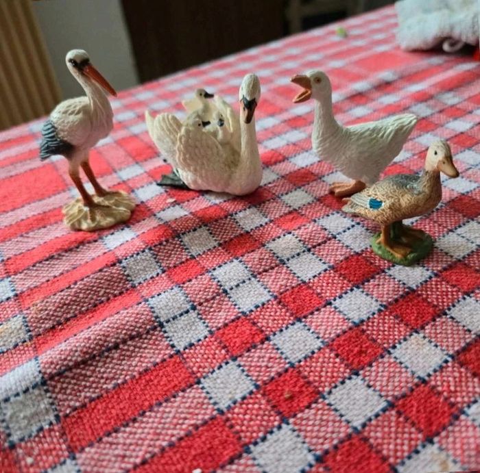 Lot animaux d'eau  / volatiles  animaux  de  la  ferme schleich