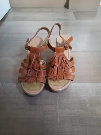 Sandales compensées marron