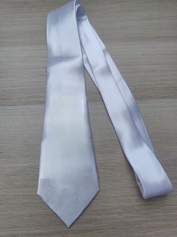 Cravate blanche 