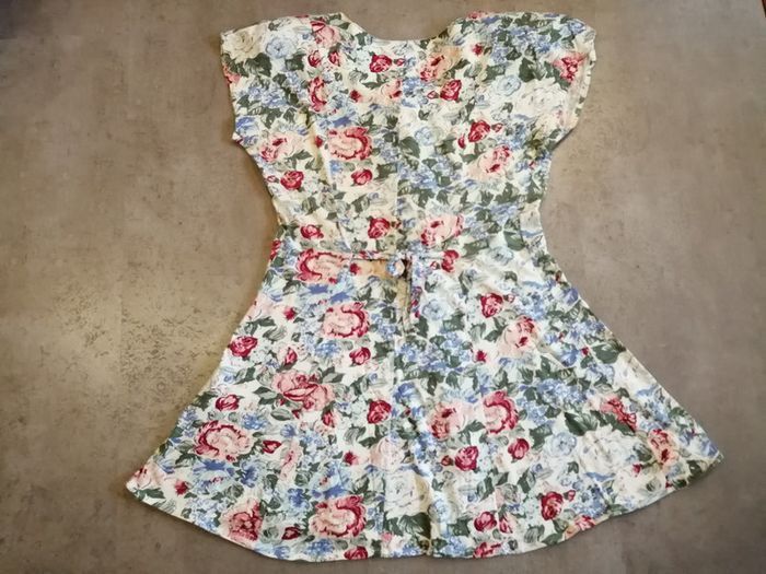 Robe courte imprimée fleurie Taille 38 - photo numéro 2