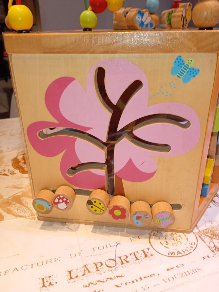 Cube d'éveil en bois - photo numéro 2