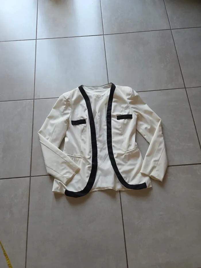 Veste blazer blanche écru et noir
