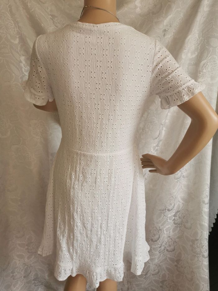 🌺Superbe robe blanche. Taille 38-40. Rainbow - photo numéro 7