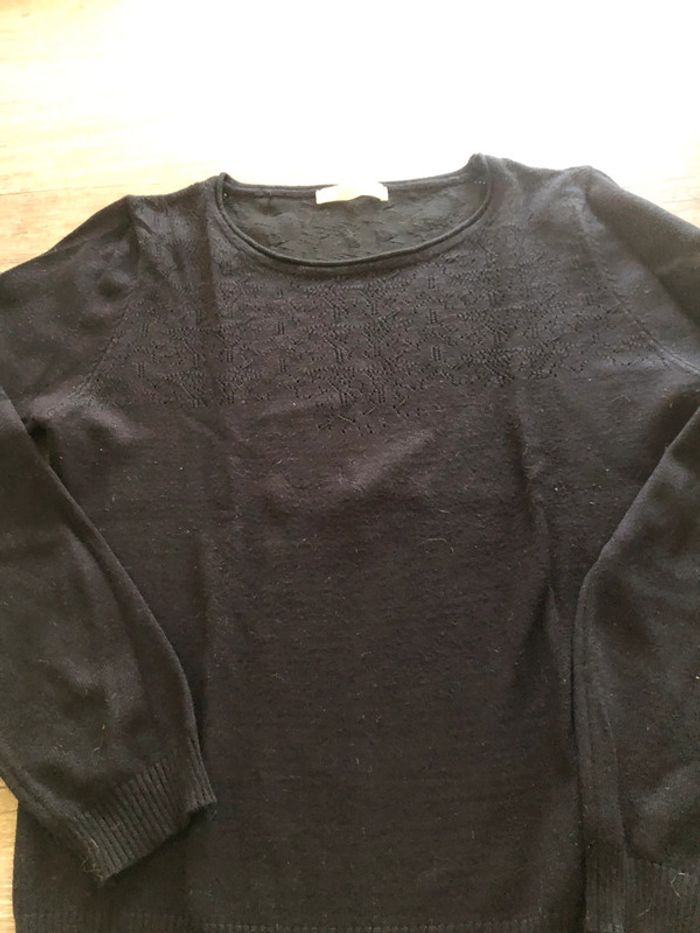 Joli pull noir - photo numéro 3