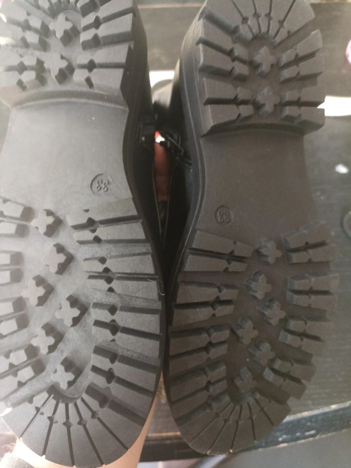 Bottines Minnie noire taille 33 - photo numéro 3
