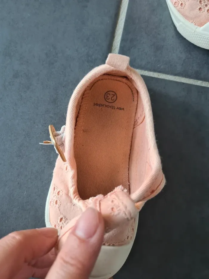 Belles chaussures Vertbaudet Taille 23 - photo numéro 2