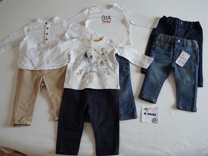 Lot n°4 Vêtements Kiabi 6 mois : 4 pantalons + 1 Jean neuf avec étiquette + 3 hauts