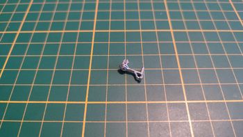 Attache capot pièce détachée miniature Bburago Burago Alfa Romeo 2300 spider 1932 1/18 1/18e 1/18ème