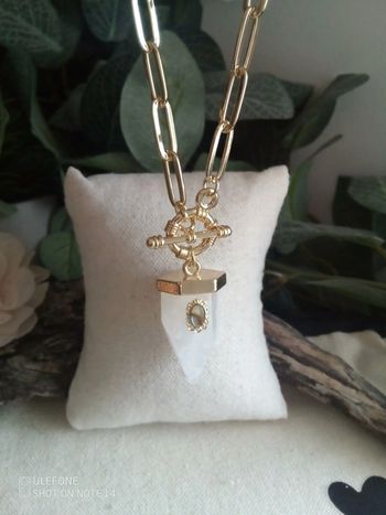 Collier pendentif cristal de quartz