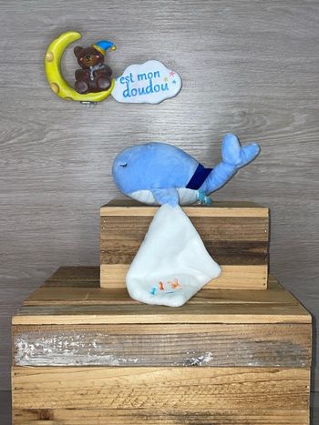 DDC145 doudou et compagnie baleine 🐳 