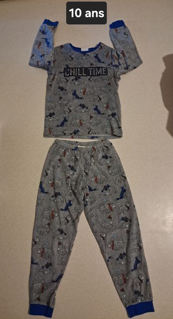 Pyjama  10 ans C&A 