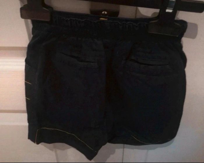 Lot de 2 shorts garçon 6 mois - photo numéro 2
