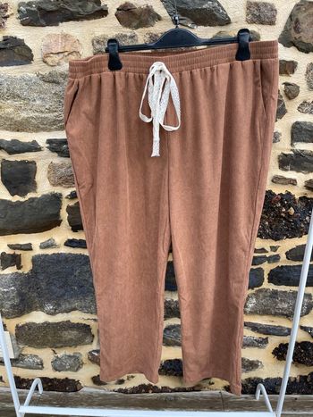 Pantalon large style velours côtelé - Boutique indépendante 
