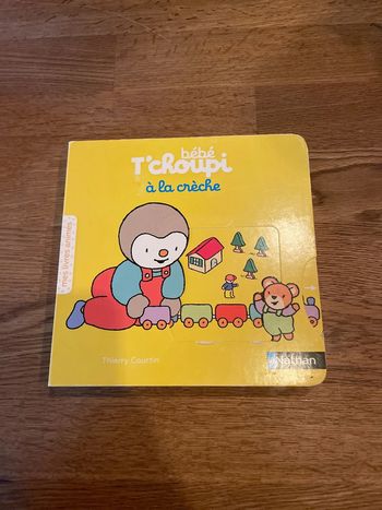 Livre cartonné Mes livres animés Tchoupi à la crèche