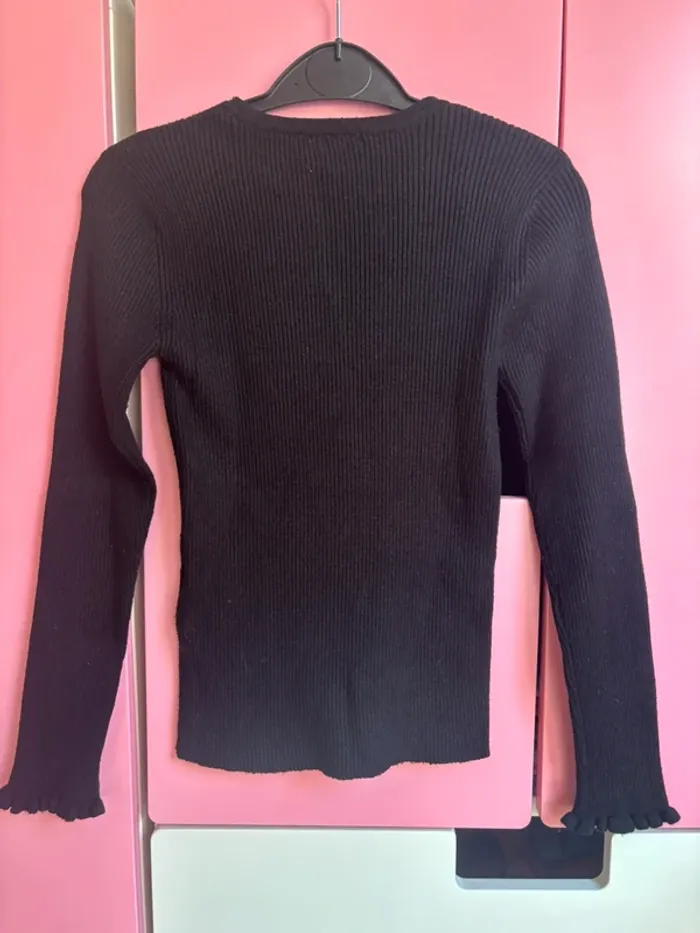 Pull noir Kiabi 8 ans - photo numéro 4