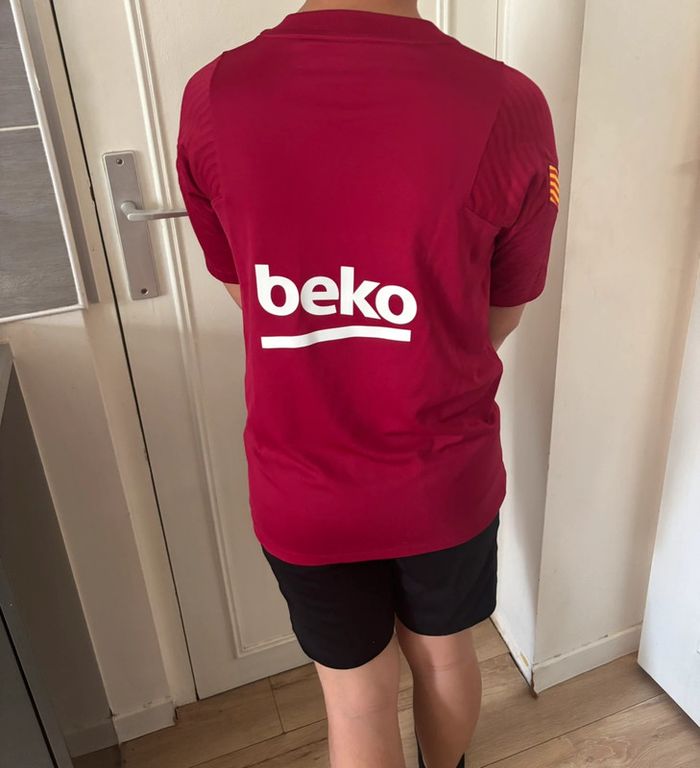 Maillot d'entraînement officiel FC Barcelone (Barça) saison 2019-2020. - photo numéro 15
